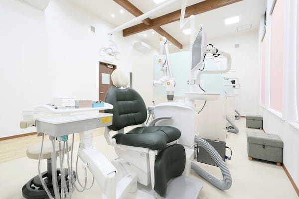 pixta_46017735_M_歯科医院の診療室
